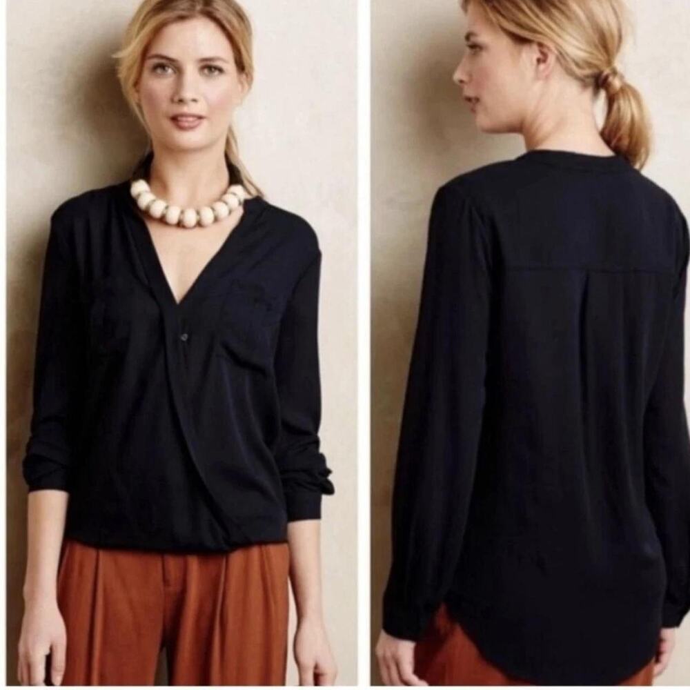 Navy blue Maeve from Anthropologie blouse with pockets size 4 petite